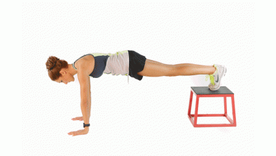 如何纠正圆肩，锻炼肩部的8868体育官网入口